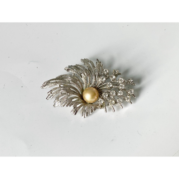 Vintage Rhodium Plated Golden South Sea Pearl CZ Diamond Brooch. Trombone Clasp - Picture 5 of 7